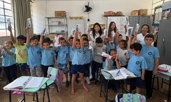 Barbosa Ferraz inicia entrega de kits de higiene bucal para alunos da rede municipal