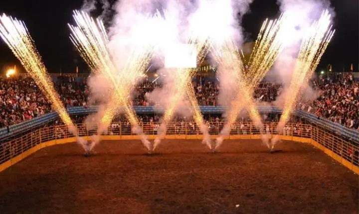 BARBOSA FERRAZ: Neste sábado, na Amiagro, acontece o desfile para escolha da Rainha do Rodeio e lançamento da festa de aniversário do município