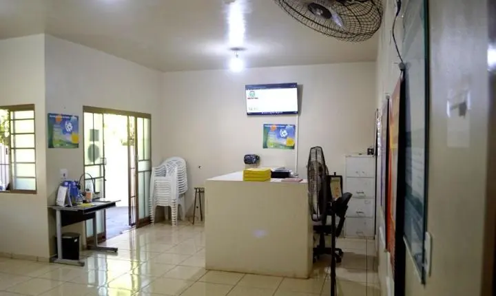 BARBOSA FERRAZ: Prefeito Caxão e secretário Leandro Mello oficializam nova clínica odontológica na UBS Santa Rita, na Vila do Roque