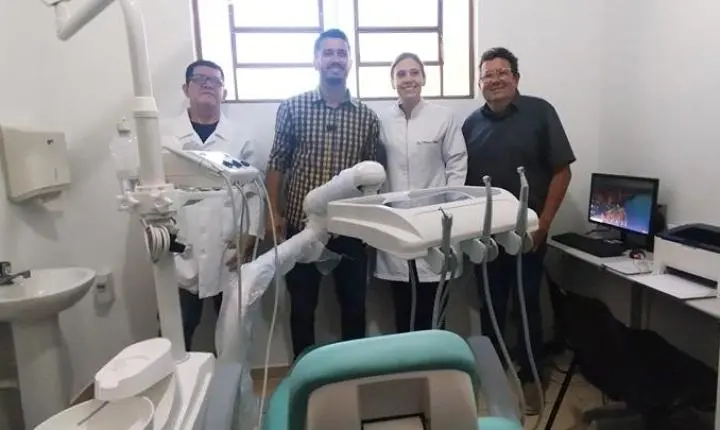 BARBOSA FERRAZ: Prefeito Caxão e secretário Leandro Mello oficializam nova clínica odontológica na UBS Santa Rita, na Vila do Roque