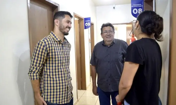 BARBOSA FERRAZ: Prefeito Caxão e secretário Leandro Mello oficializam nova clínica odontológica na UBS Santa Rita, na Vila do Roque