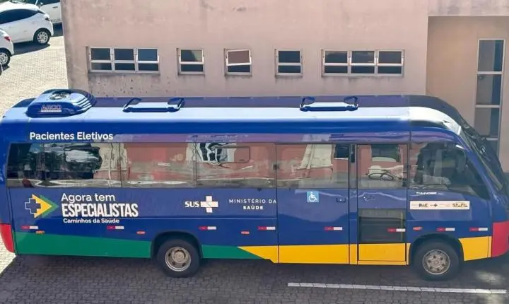 BARBOSA FERRAZ: Saúde recebe ônibus moderno para atender pacientes em tratamento contínuo, como hemodiálise 