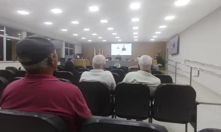 Câmara de Barbosa Ferraz aprova projeto do Fundo Municipal de Saneamento e conclui votação de outras duas matérias