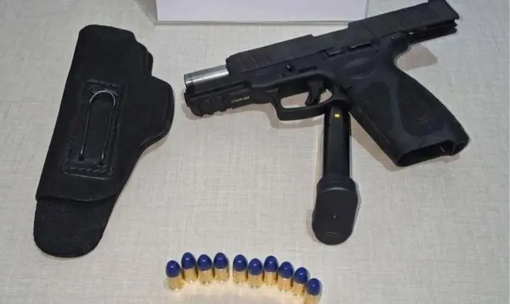 CAMPINA DA LAGOA: PM apreende arma de fogo e cumpre mandado de prisão durante abordagem