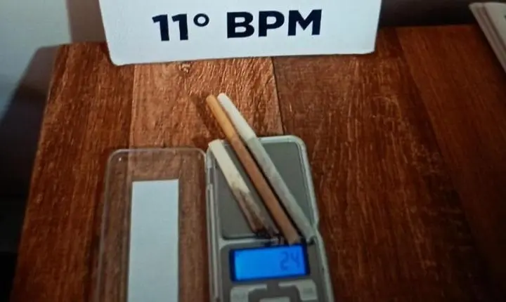 CAMPO MOURÃO: Homem é autuado por posse de drogas após abordagem no centro