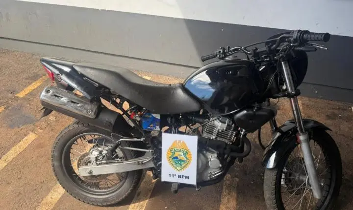 CAMPO MOURÃO: Jovem sem CNH é preso com moto adulterada durante abordagem no Jardim Tropical I