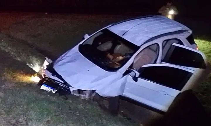 CAMPO MOURÃO: Motorista fica ferido em capotamento na PR-158