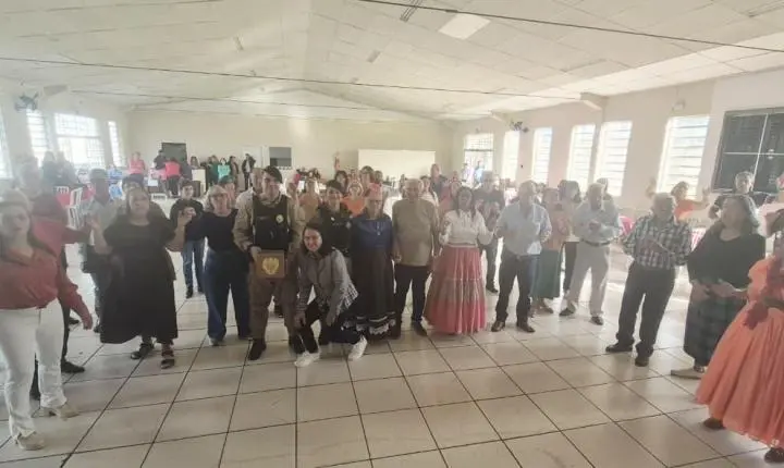 CAMPO MOURÃO: Patrulha Maria da Penha realiza ação educativa com grupo da terceira idade durante Operação Virtude 2026