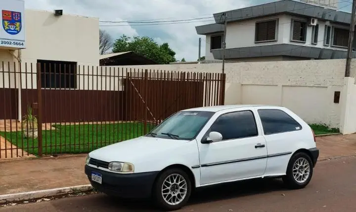 Carro furtado em Fênix é recuperado em Floresta durante ação conjunta da PM e Polícia Civil; foragido da justiça foi preso