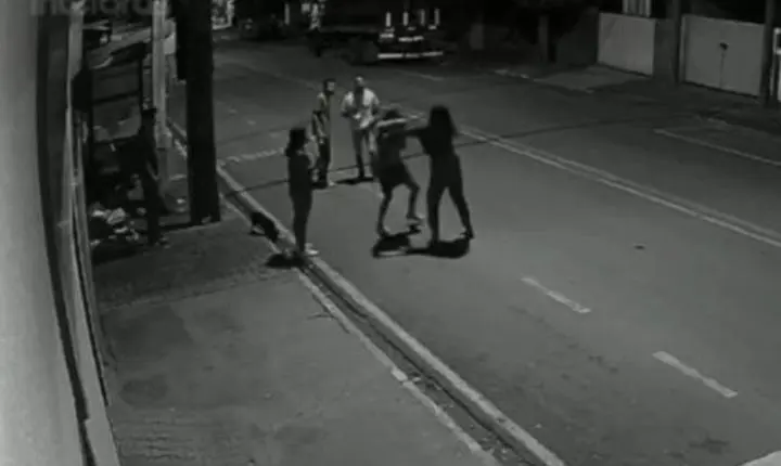 CORUMBATAÍ DO SUL: Mulher é morta a facadas no meio da rua; autora foi presa em flagrante
