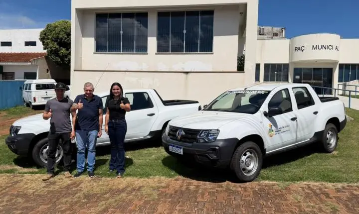 Corumbataí do Sul recebe duas novas pick-ups para reforçar frota municipal; investimento de R$242.000,00