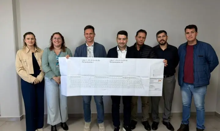 ENGENHEIRO BELTRÃO: Garbim entrega matrículas e avança na construção de 170 casas populares
