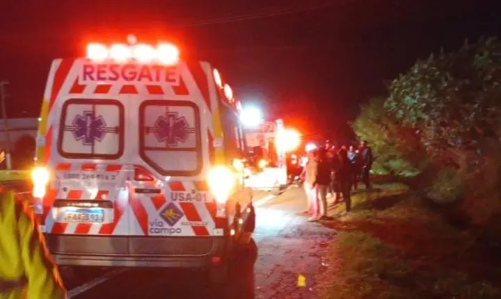 ENGENHEIRO BELTRÃO: Homem morre atropelado na PR-317 e caminhão tomba ao tentar evitar nova tragédia