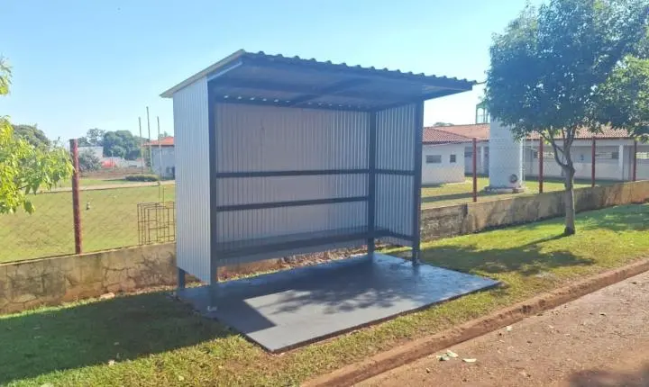ENGENHEIRO BELTRÃO: Prefeitura constrói e reforma pontos de ônibus no distrito de Sertãozinho