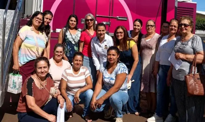 FÊNIX: Carreta Rosa reforça prevenção e cuidado com a saúde das mulheres