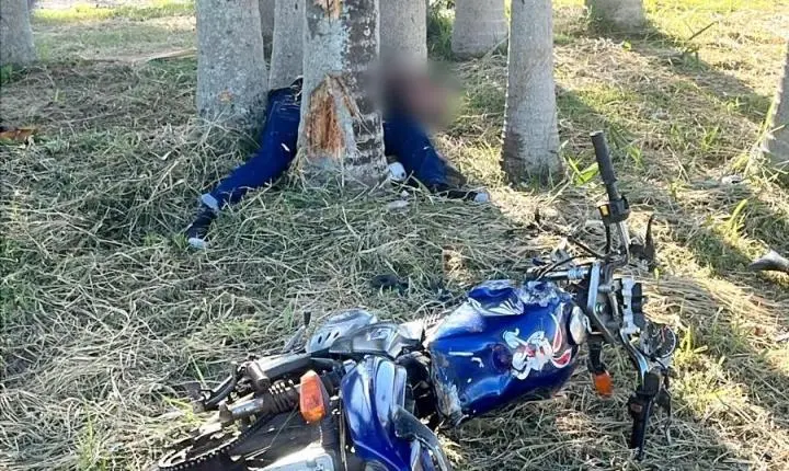 FÊNIX: Motociclista fica gravemente ferido após acidente no trevo da PR-082