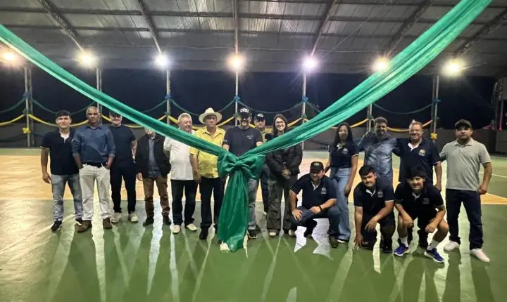 FÊNIX: Prefeito Junior Molina entrega reforma da Quadra Municipal de Esportes após receber mais de R$ 150 mil em investimentos