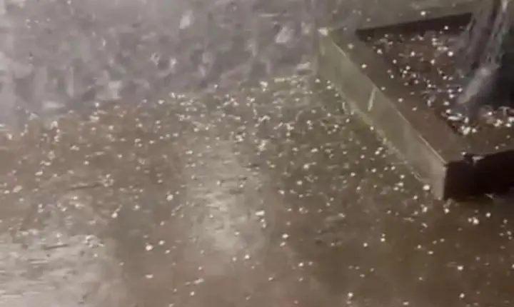 Forte chuva de granizo atinge Arapongas e provoca alagamentos nesta quinta-feira (22) 