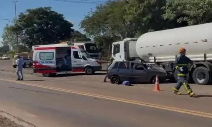 JANDAIA DO SUL: Acidente envolvendo carro e dois caminhões deixa duas mortes na entrada do distrito de São José
