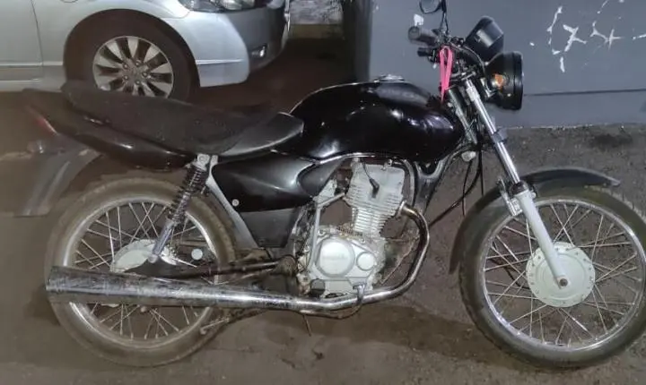 JANIÓPOLIS: mulher encontra motocicleta furtada e Polícia Militar apreende 183 gramas de cocaína escondidas no veículo