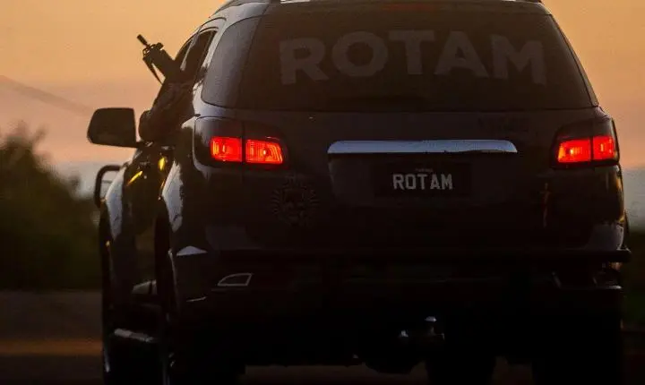 LUNARDELLI: ROTAM apreende mercadorias irregulares vindas do Paraguai após abordagem na PR-082