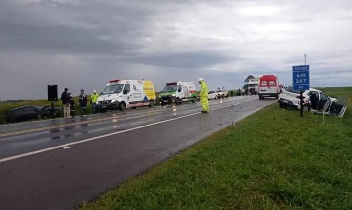 MAMBORÊ: Colisão frontal na BR-369 deixa uma pessoa morta e vários feridos durante forte chuva
