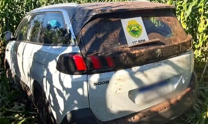 PEABIRU: Veículo furtado em Maringá é recuperado em área rural após denúncia