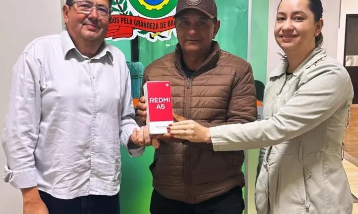 Prefeitura de Barbosa Ferraz entrega prêmios do IPTU Premiado 2026 a contribuintes