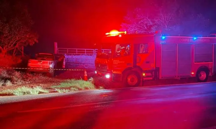 REGIÃO: Grave acidente entre Bourbônia e o trevo de Luiziana deixa dois agricultores mortos