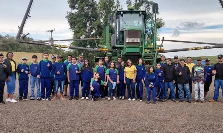 SÃO PEDRO DO IVAÍ: projeto escolar resgata história, cultura e identidade do Distrito de Marisa