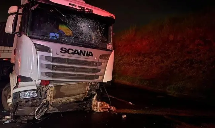 VALE DO IVAÍ: caminhoneiro morre após caminhão despencar de pontilhão na BR-376